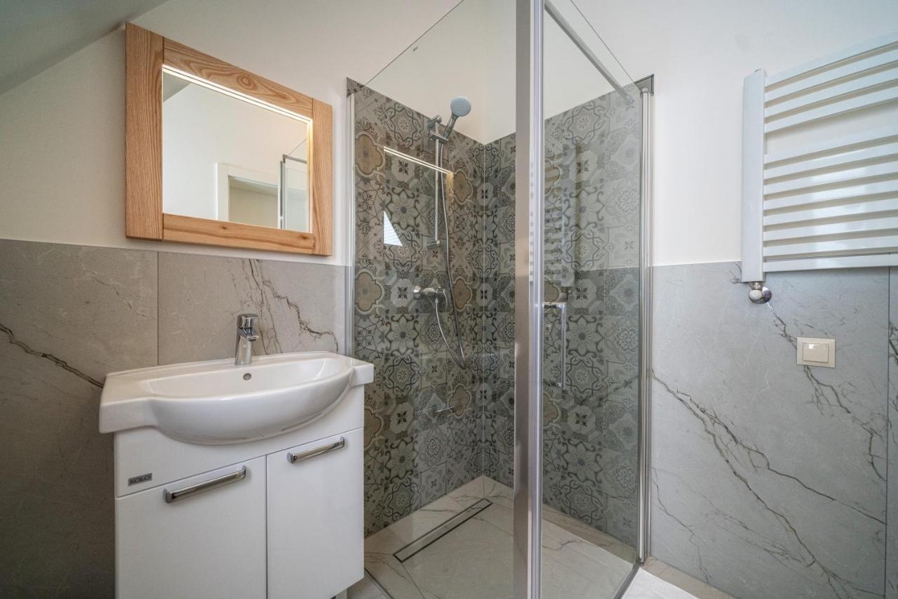 Apartamenty "Goralskie Katy" Agroturystyka Szaflary Esterno foto