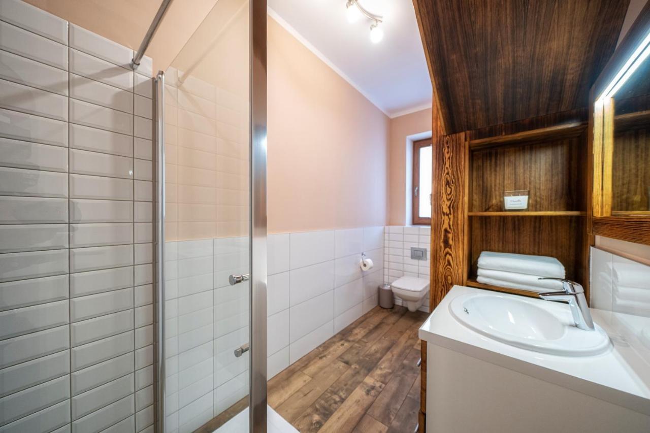 Apartamenty "Goralskie Katy" Agroturystyka Szaflary Esterno foto