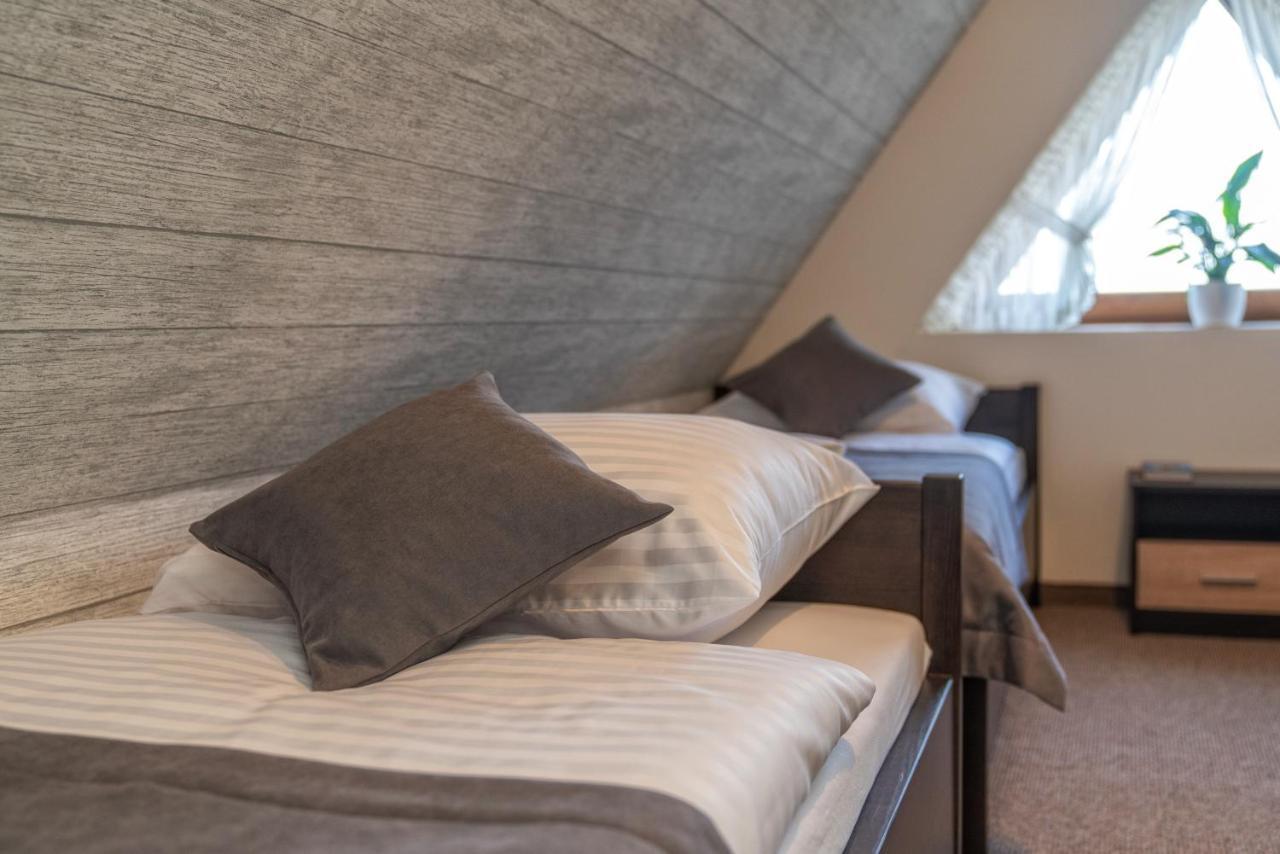 Apartamenty "Goralskie Katy" Agroturystyka Szaflary Esterno foto